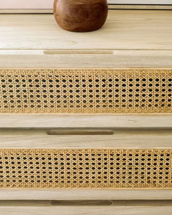 Cómoda Rexit madera maciza mindi 5 cajones
