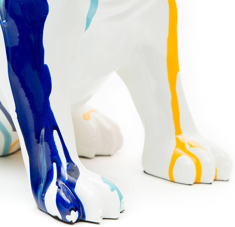 DROGO Bulldog multicolor sentado