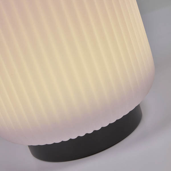 Lámpara de mesa verina exterior portátil negra