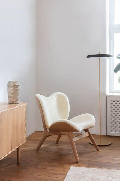 Sillón nórdico tela oveja y roble Umag