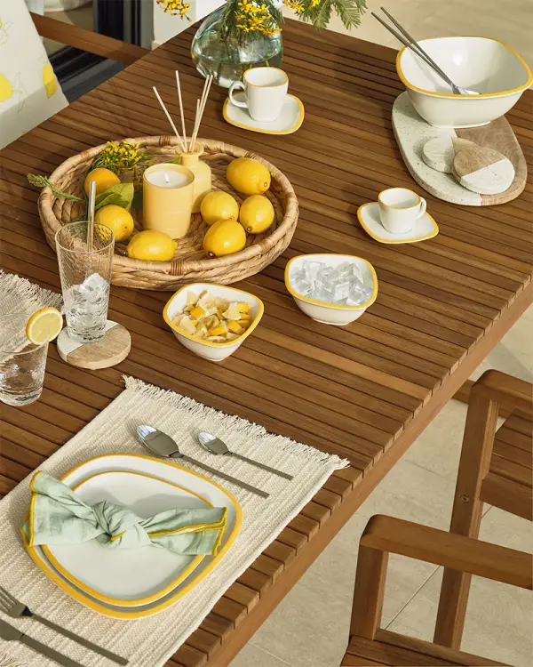 Mesa de comedor extensibe jardín madera maciza 180 cms.
