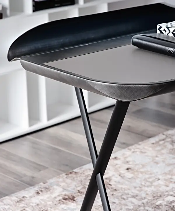 Mesa de escritorio Cocoon Leather Cattelan