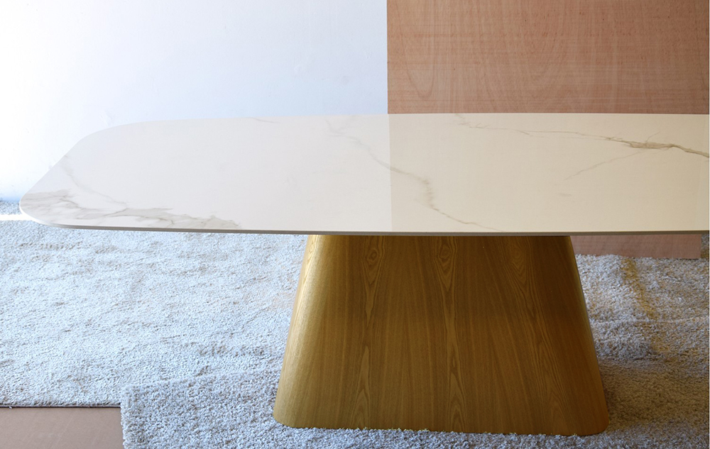 Mesa de comedor esquinas redondeadas cerámica Pereiro