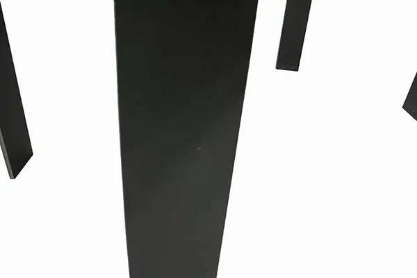 Mesa de comedor fija Rely patas metálicas Lig.defectos
