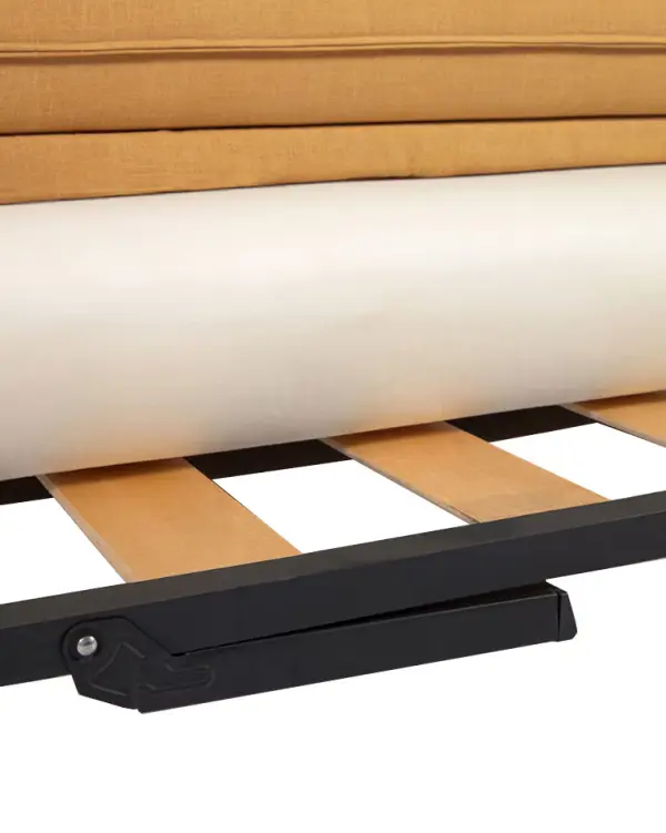 Sofá cama tapizado mostaza patas de madera natural Tanit