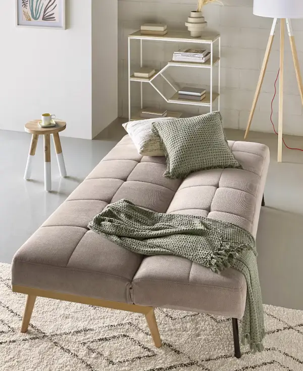 Sofá cama tapizado gris reclinable patas de madera natural Nirit