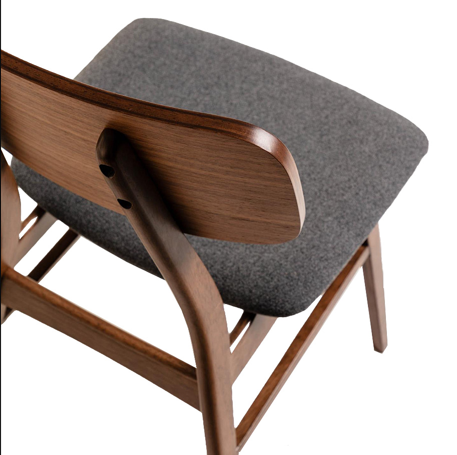 Silla de madera con nogal Selia
