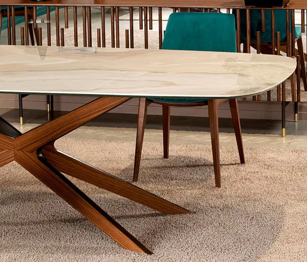 Mesa de comedor redondeada Blade