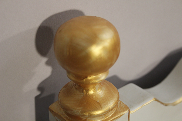 Cabecero Vintage Blanco Roto y dorado