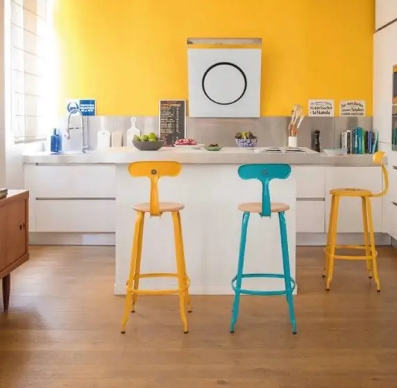 Taburete con asiento de madera respaldo 75 Arietta