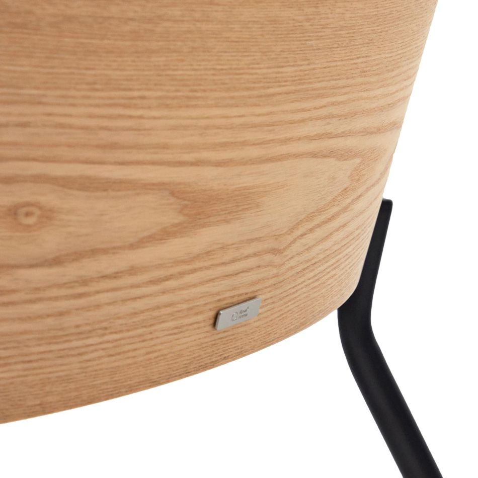 Sillón de fresno tapizado en gris pata metálica negra Eamy