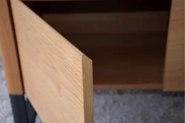 Mueble de televisión roble Kartell