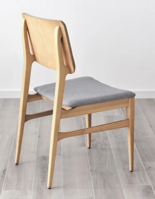 Silla en madera de haya Porto