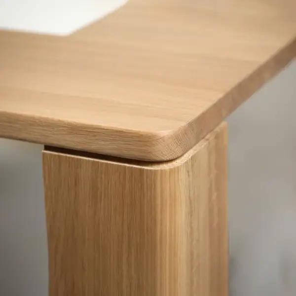 Mesa de comedor con pizarra