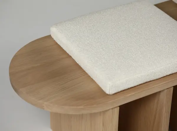 Banco madera roble maciza con cojines Onix