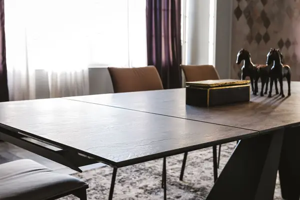 Mesa de comedor extensible keramik Eliot Cattelan