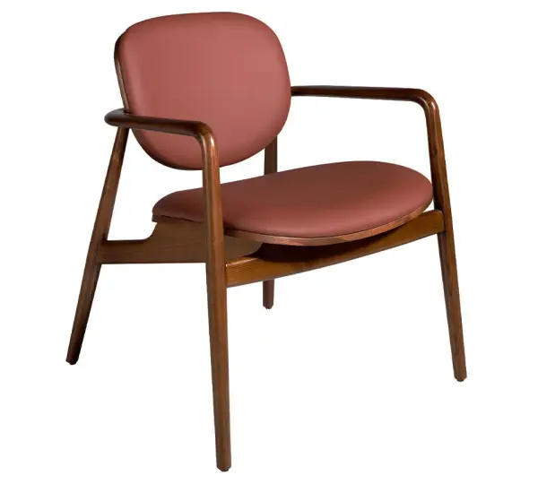 Sillón tapizado en polipiel y patas madera de fresno Ternis