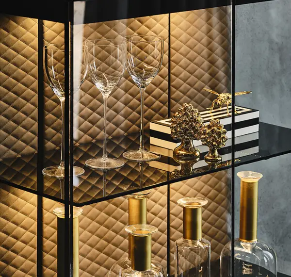 Vitrina alta cristal y metal Boutique Cattelan