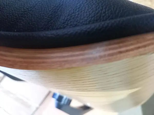 Sillón con reposapiés Fresno relax piel negra. Lig defectos