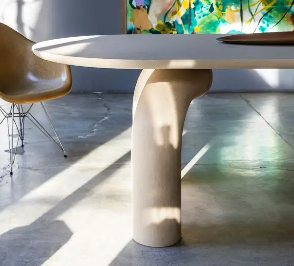Mesa de comedor ovalada Elephante by Mogg
