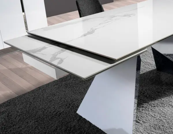 Mesa de comedor extensible porcelánico Daleva