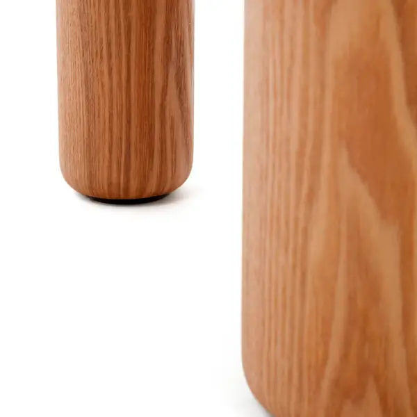 Mesa de comedor redonda fresno acabado natural Mailen Kave Home