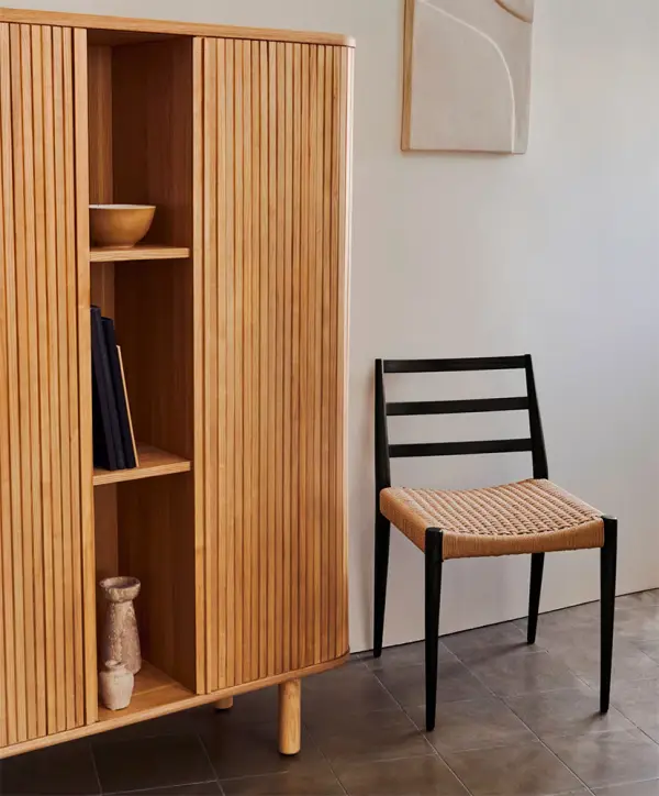 Aparador alto fresno acabado natural Mailen Kave Home