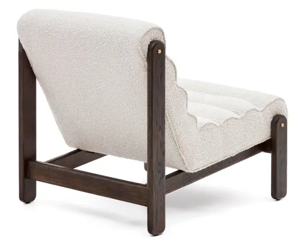 Butaca borreguito blanco y madera maciza Magira Kave Home