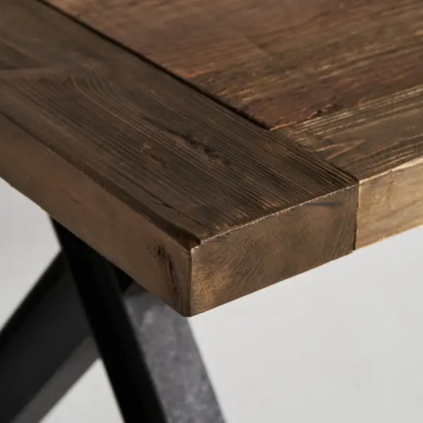 Mesa de comedor industrial en pino reciclado Minsk