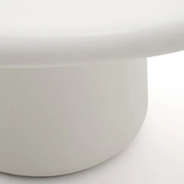 Mesa redonda Canaret de cemento con acabado blanco canaret Kave Home