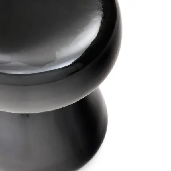 Mesa auxiliar Manya de cerámica negro Kave Home