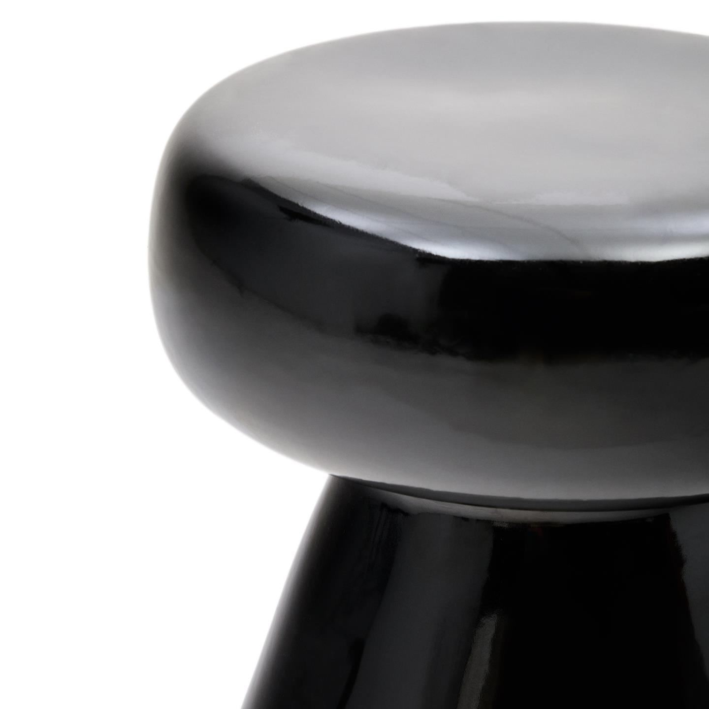 Mesa auxiliar Manya de cerámica negro Kave Home