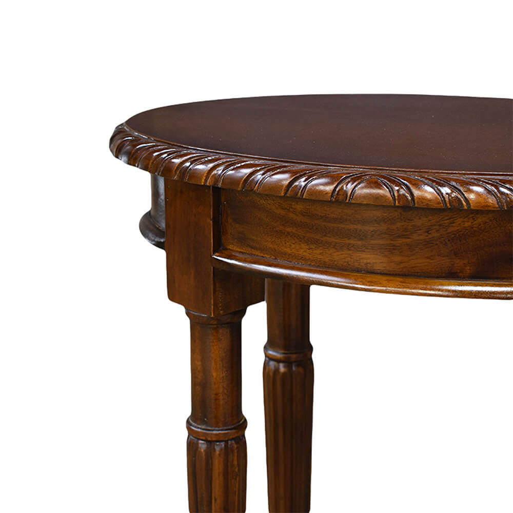 Mesa auxiliar oval clásica Chippendale