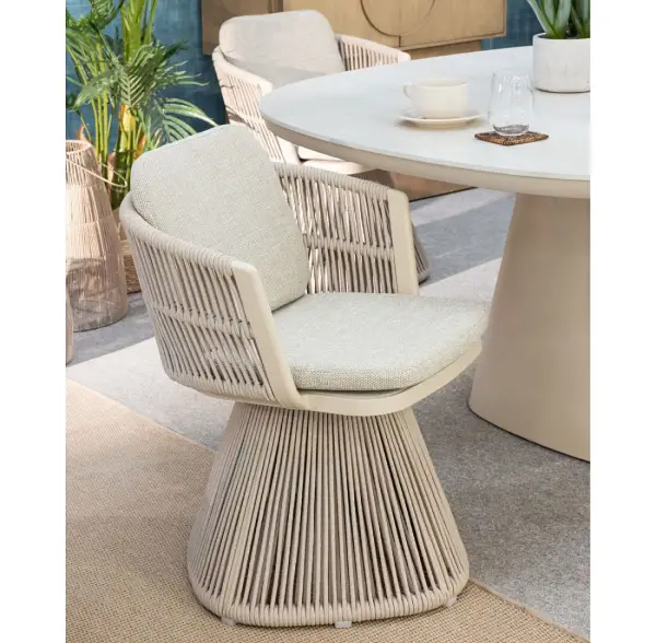 Sillón de exterior de cuerda y tapizado arena