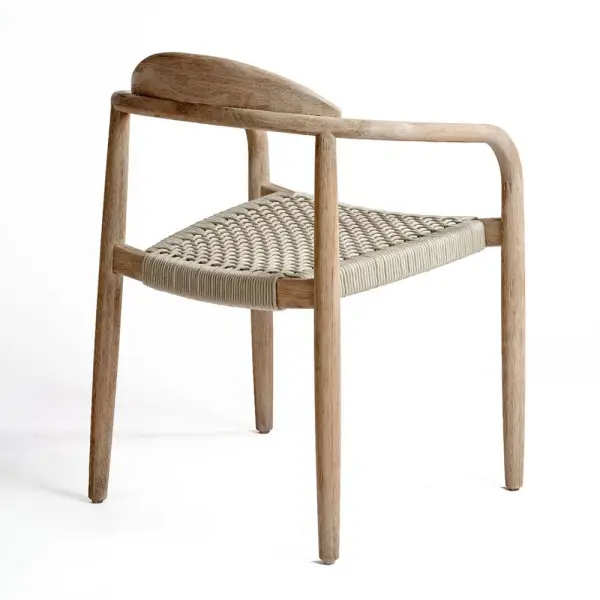 Silla de exterior de madera de eucalipto y cuerda gris claro