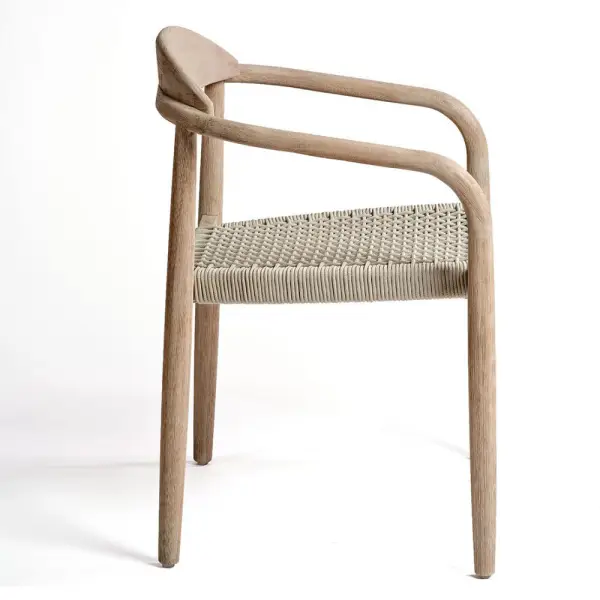 Silla de exterior de madera de eucalipto y cuerda gris claro
