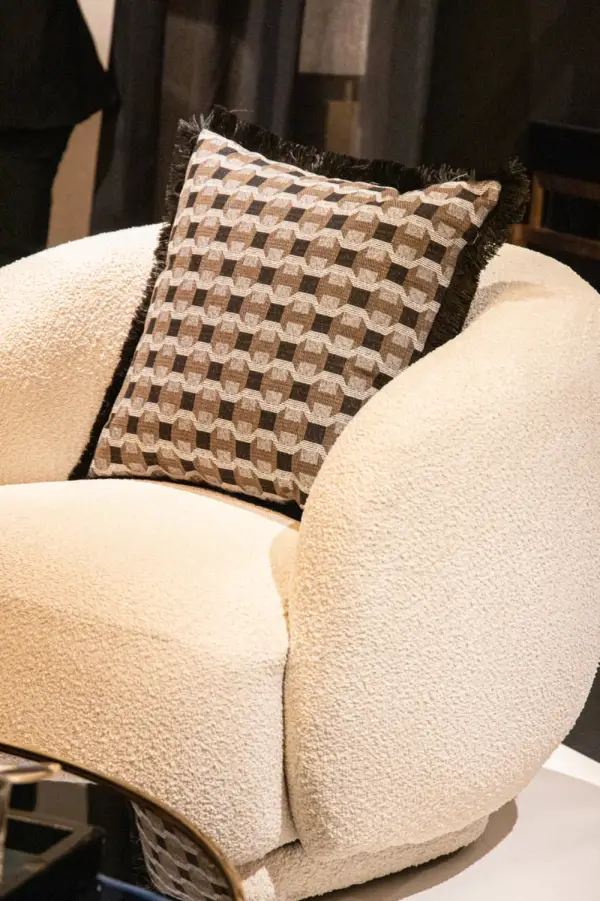 Sillón boucle beige luna giratoria