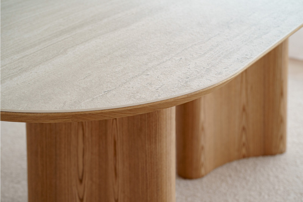 Mesa de comedor curva cerámico gris fresno