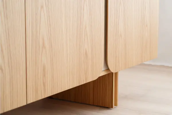 Aparador curva roble natural arena mate
