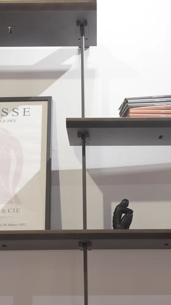 Librería con escritorio anclada a la pared Airport Cattelan
