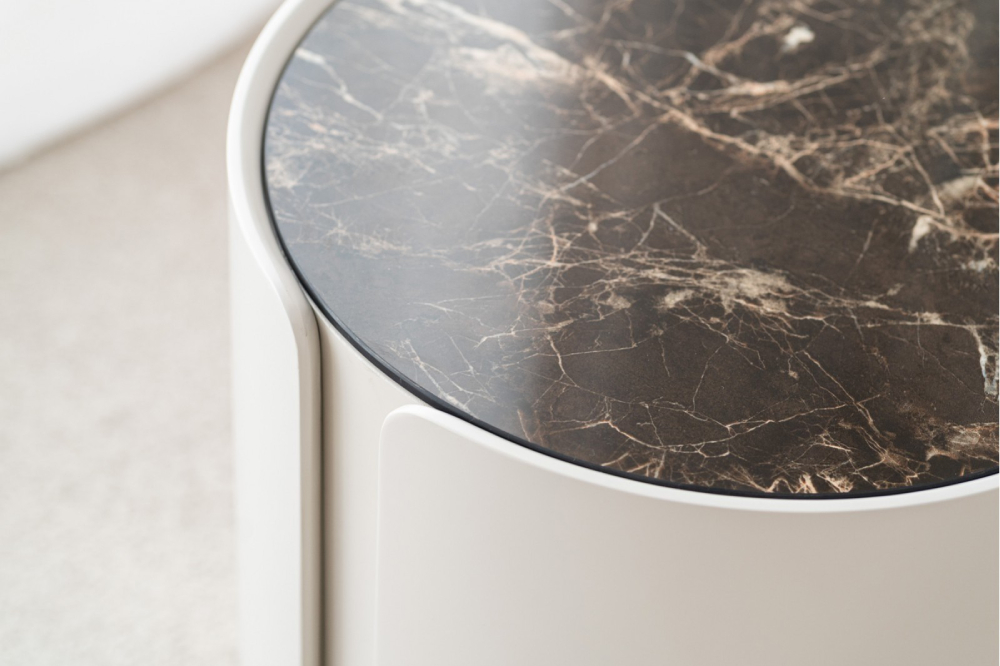 Mesa auxiliar cerámico gris