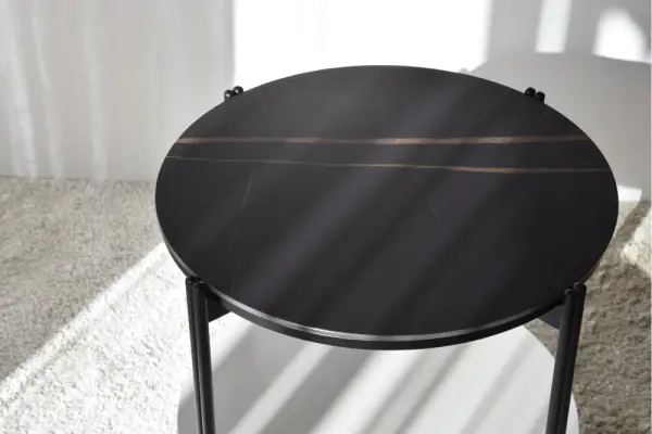 Mesa auxiliar de piedra sinterizada