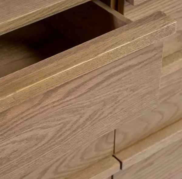 Aparador madera de roble con cajones y patas de metal dorado