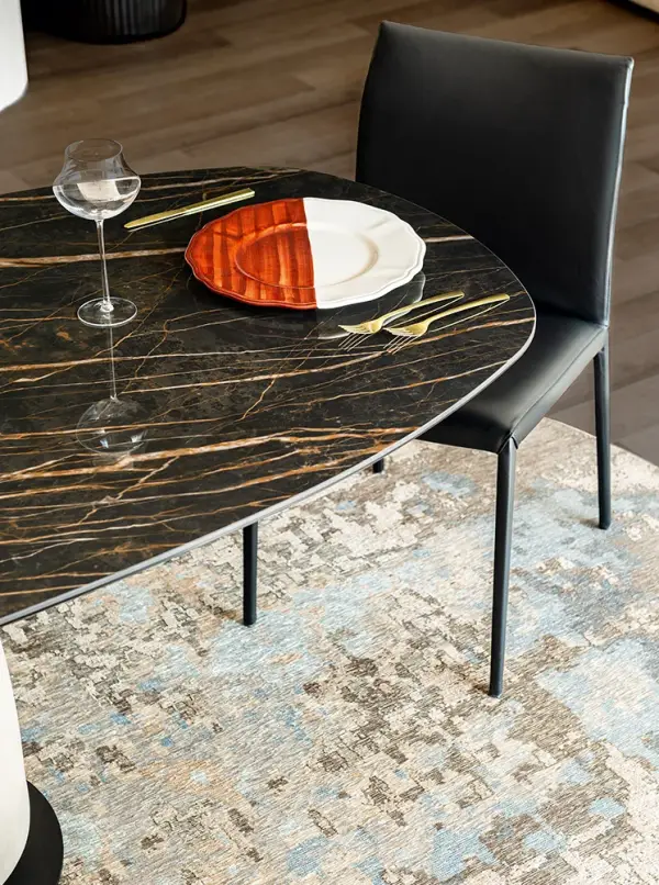 Mesa de comedor pequeña keramik biscuit Botero Cattelan