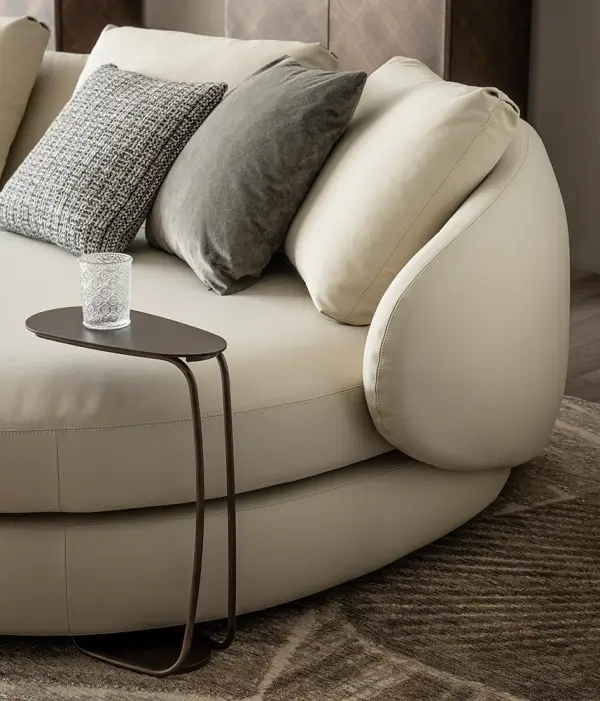 Sofá con chaise longue redondo Craig Cattelan