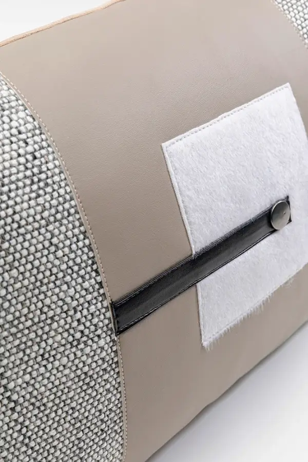 Cojín rectangular gris y beige Vita