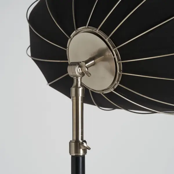 Lámpara de pie Alia hierro negro