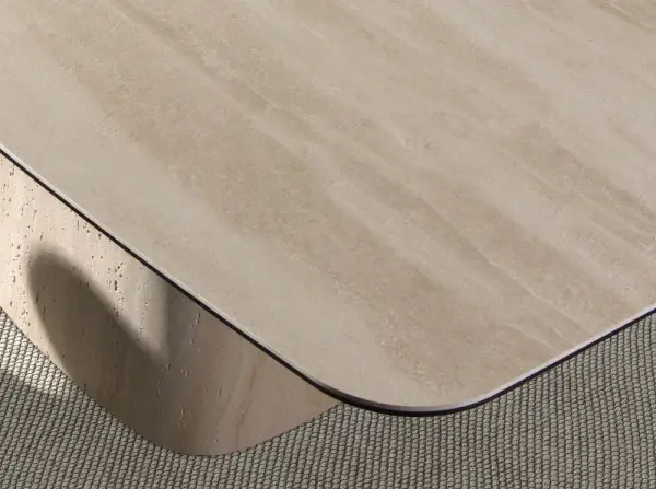Mesa de comedor porcelánico Orya