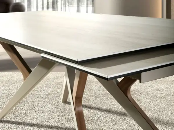 Mesa de comedor extensible rectangular nogal y porcelánico Arenza