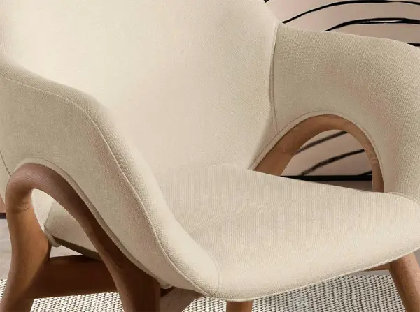 Silla nogal y tapizada beige Vera